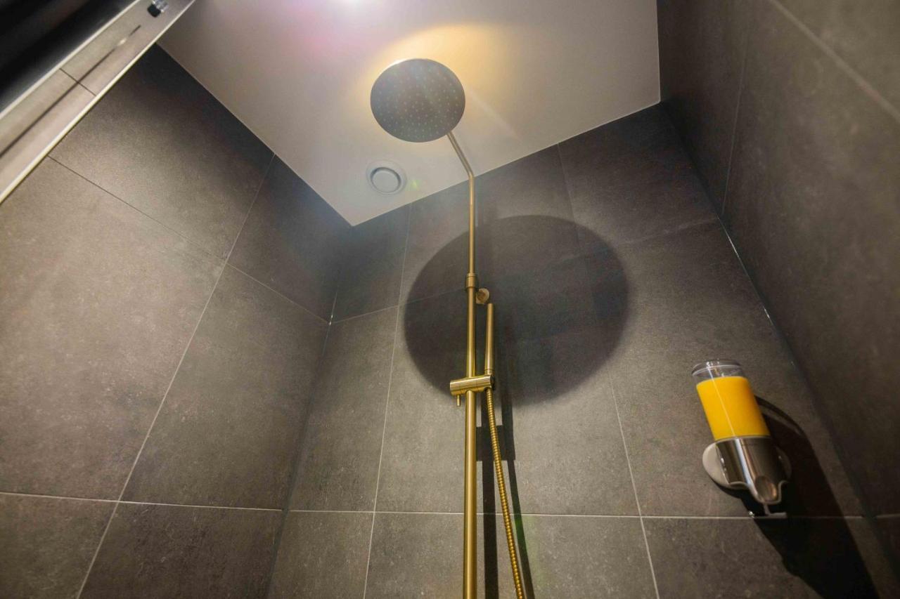 Luxurious 35M2 Designer Studio - R51A Eindhoven Luaran gambar