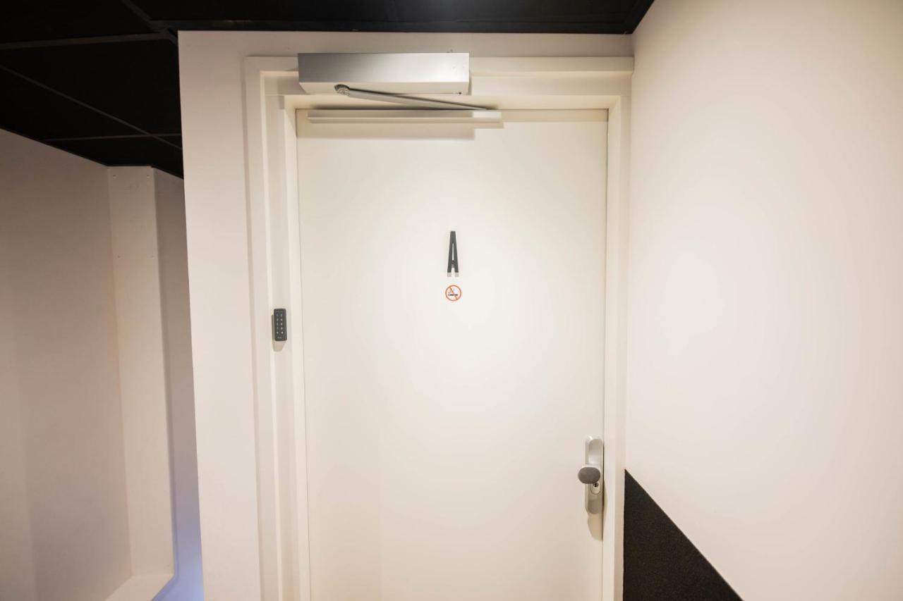 Luxurious 35M2 Designer Studio - R51A Eindhoven Luaran gambar